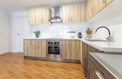 Pobles de l'Oest Apartamento | Spacious first floor in Benimámet