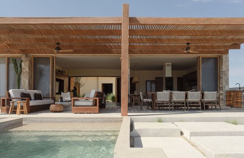 La Ribera Villa | Stunning New Beachfront Villa, staff available upon request