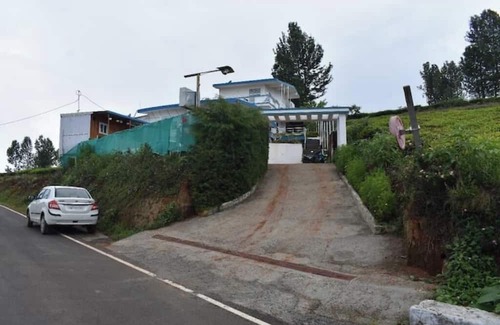 Ooty Cabaña | Kathiresan's Diamond hill view cottage
