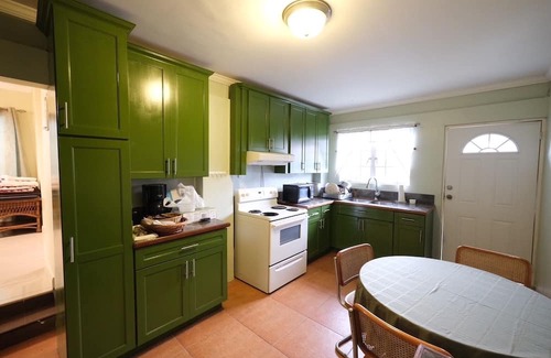 Arima Apartamento | 2-bedroom furnished apartment with AC, in Arima, close to International Airport