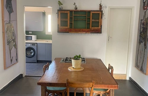 Hazmieh Apartamento | Retro Bohemian Escape in Historical Sioufi Neighborhood - Ashrafieh