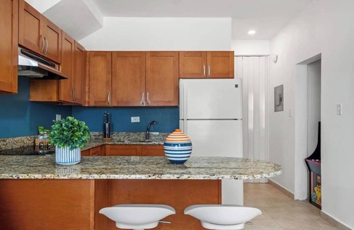 Eleanor Roosevelt Apartamento | Steps to the Sand | On-site Parking | by Otium
