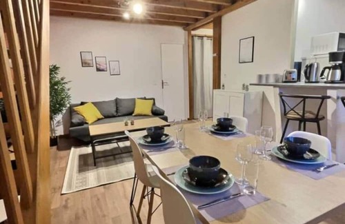 Miroir - Batignolles Casa | Oyon La Mancelle, 14p, 6 bdrms
