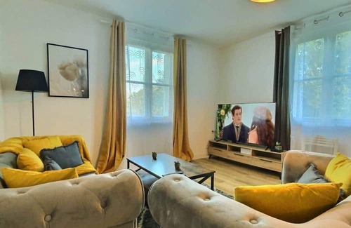 Les Hauts de Saint-Aubin Casa | Spacious, quiet house near downtown parking