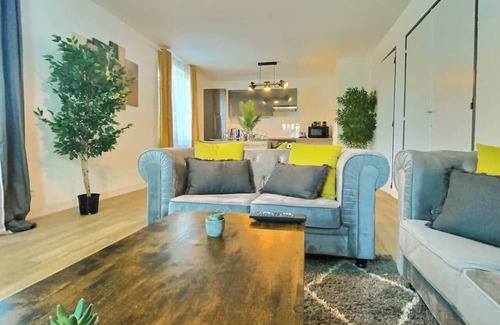Les Hauts de Saint-Aubin Casa | Spacious, quiet house near downtown parking