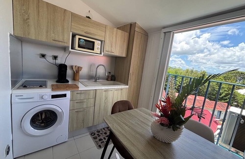 Le Diamant Apartamento | Studio Blue Wave Diamond - sea view, 1 minute walk from the beach!