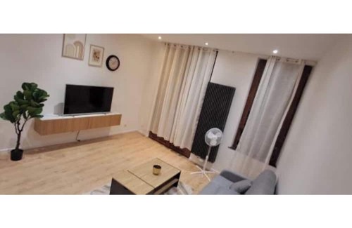 Saint-Laurent Apartamento | Apartment in quiet street