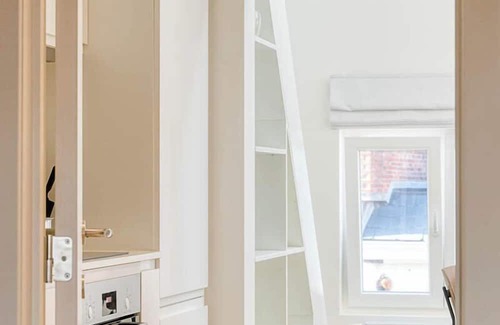 Ixelles Apartamento | Spacious Duplex for 6 in Central Ixelles