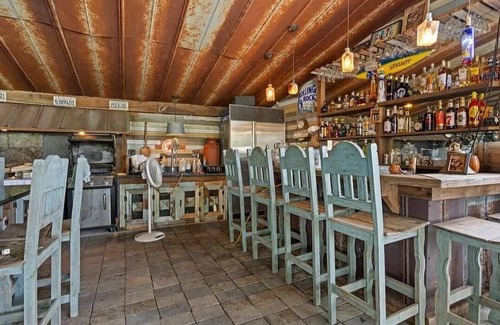 Valdosta Casa | Welcome To the Ranch at White Water- Charming home on 5 acres with event patio.