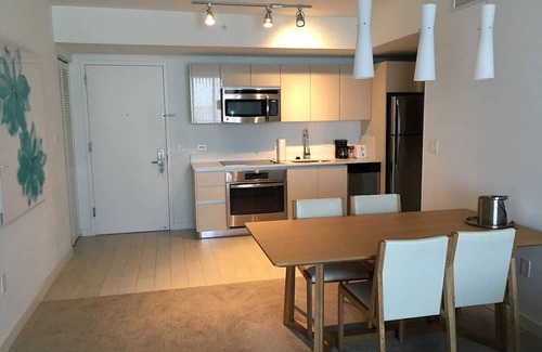 Hallandale Beach Apartamento | BeachWalk Condo with Beach Club, 2bed 2bath