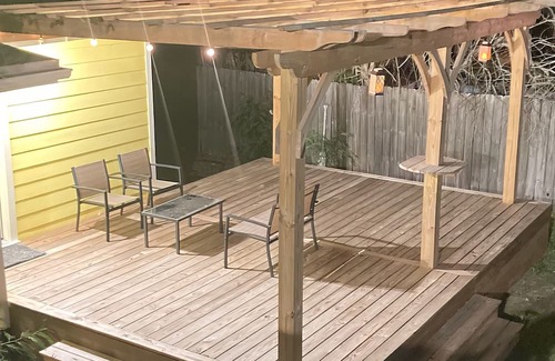 Aransas Pass Casa | Immerse yourself in the comfort of this charming home in Aransas Pass!