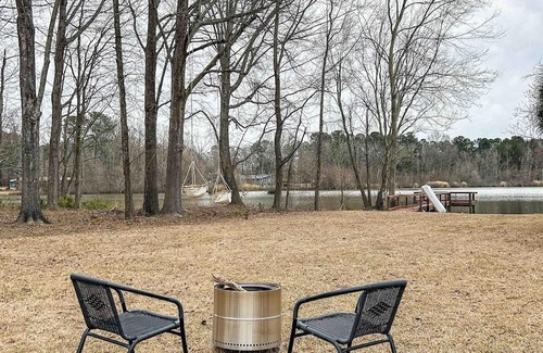 Summerton Casa | Sweet Marion - Dock + Boat Ramp + Spa + Lakefront