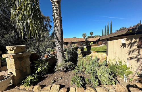 Ojai Casa | SPRAWLING OPEN OASIS CLEAN CUT FULLY LANDSCAPED
