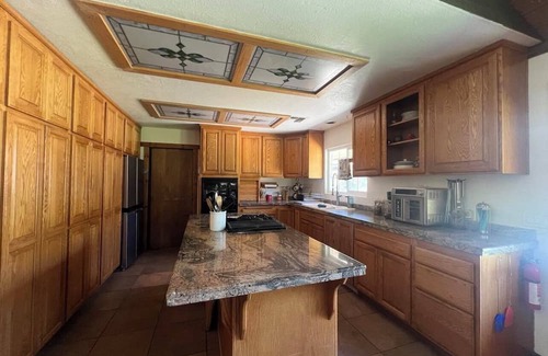 Ojai Casa | SPRAWLING OPEN OASIS CLEAN CUT FULLY LANDSCAPED