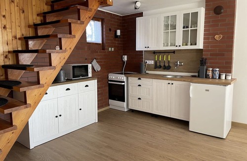 Branzez Casa | Wonderful private villa for 6 people with WIFI, balcony, pets allowed and parking
