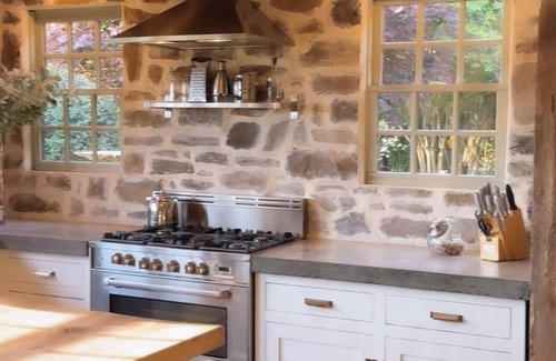 Griffin Casa | Unique experience at a secluded barn home on land with gorgeous sunset views.