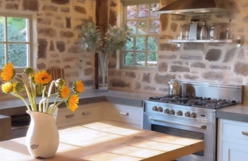 Griffin Casa | Unique experience at a secluded barn home on land with gorgeous sunset views.