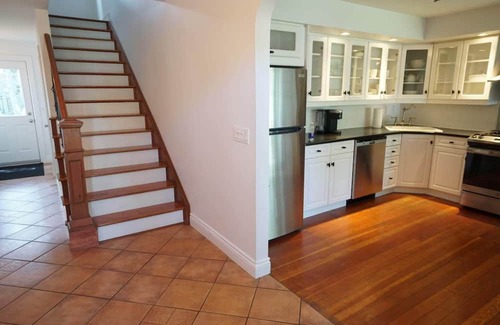 Brights Grove Casa | Fully Furnished Lakeside Living in Bright's Grove!