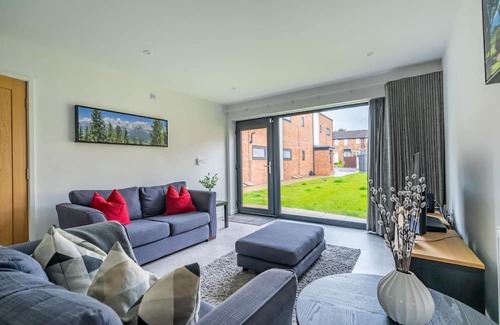 York Casa | Garden View - sleeps 6 guests in 2 bedrooms