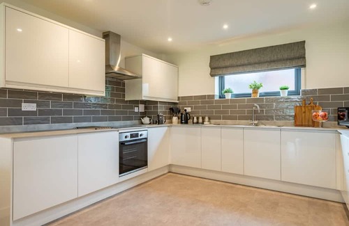 York Casa | Garden View - sleeps 6 guests in 2 bedrooms