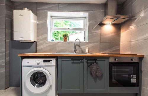 Southampton Casa | Monthly Savings - 4 Beds - Sleeps 8 - Free Parking
