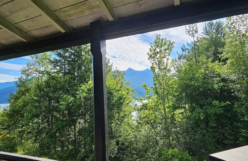 Kaslo Cabaña | The Cottage at Paradise Hills