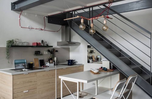 Milan Apartamento | Quiet Loft near Rogoredo station and subway. Good for 3 friends.