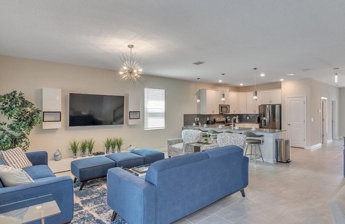Davenport Casa | Beautiful 9Bed Pool Home with Game Room-1233CHD