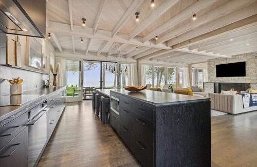 Algoma Casa | Clay Banks Lakehouse · Door County Lake House 50 min from Lambeau Field