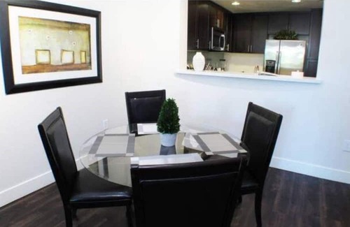 Westwood Apartamento | 2 Bed Apartment in a Full Service Building L11-A