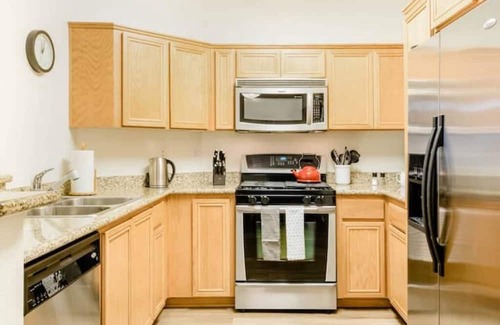 Westwood Apartamento | Penthouse Fountain View 2 Bed 2 Bath Apartment G19