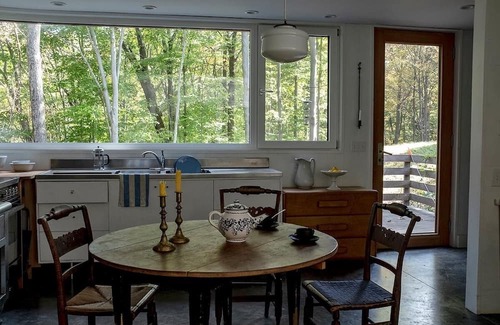 Tivoli Casa | Modern House, Wild Gardens, Peaceful Creeks - E 1