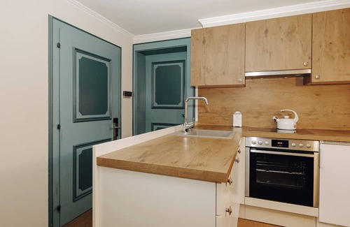 Alpendorf Apartamento | Comfortable and lovingly furnished apartment with a sunny balcony.