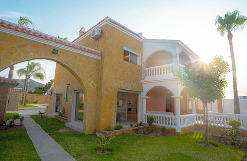 Cabo Negro Villa | Cabo negro villa with large garden, swimming pool and barbecue area