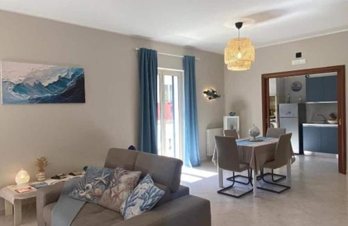 Giovinazzo Apartamento | Apartment 'Aquamaris' with Sea View, Wi-Fi and Air Conditioning