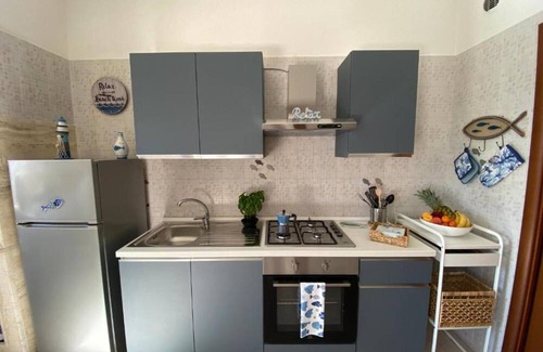 Giovinazzo Apartamento | Apartment 'Aquamaris' with Sea View, Wi-Fi and Air Conditioning