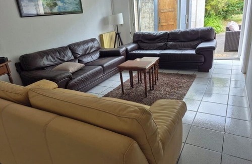 Saint-Brieuc Casa | Large quiet house 15 mns from the sea