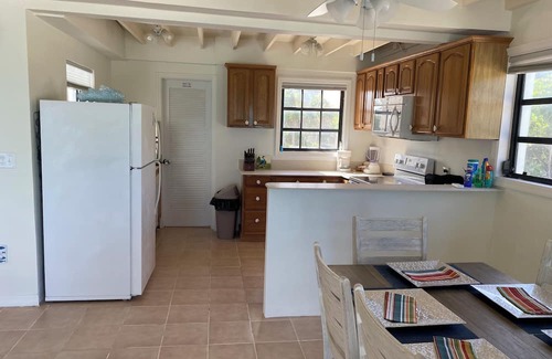Whitby Cabaña | Spectacular 2bdrm/2bath beachfront cottage on Whitby beach North Caicos