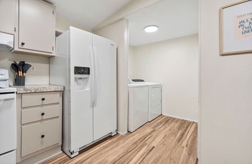 Cookson Casa | CUTE Hidden Gem! 2 BEDROOM-3 minutes from the Cookson Bend Marina. GREAT VIEW!
