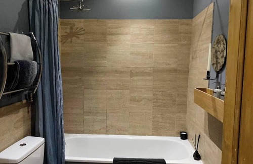 Leith Cabaña | Charming & secluded cottage in the heart of Leith