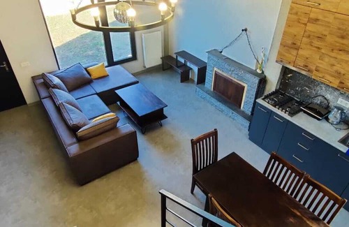 Mtskheta Casa | Spacious 4-bedroom house in charming Mukhatgverdi with WiFi