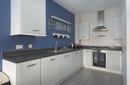 Bletchley Casa | Ashland House - close to Stadium and Shopping Centre