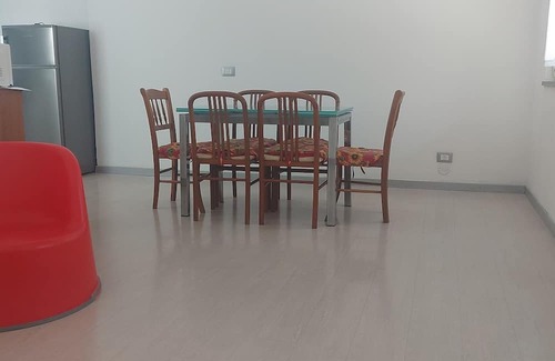 Borgomanero Apartamento | St. John House. Downtown apartment, pets allowed