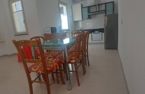 Borgomanero Apartamento | St. John House. Downtown apartment, pets allowed