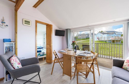 Hayle Chalet De Esquí | ChyAnTowan - Two bedroom beach chalet 5 minute walk across dunes to Hayle Beach