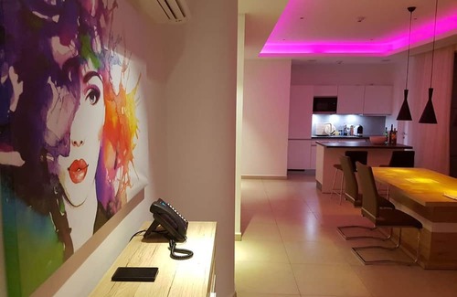 Labadi Apartamento | Suncity Luxury 2 bedroom apartment | Rooftop pool & Gym