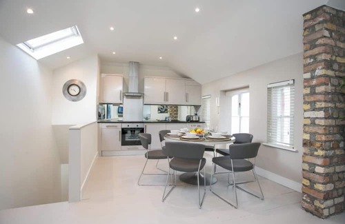 Ballsbridge Apartamento | 3 Bedroom Apartment In the heart of Dublin 4
