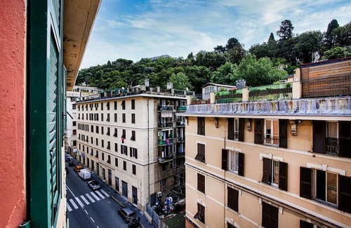 San Teodoro Apartamento | Cozy 80 sqm apartment, ideal for 5 people, located on the fifth floor of a building with a lift (NOT suitable for disabled people).The property is located in a residential area of ​Genoa, well served and complete with all comforts. The location is s
