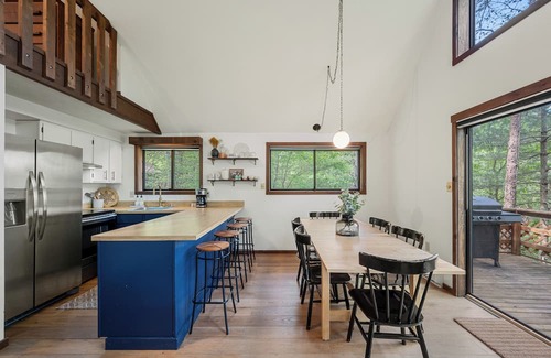 Basye Cabina | Cozy 4-bedroom cabin in Bryce Resort near Shenandoah National Park