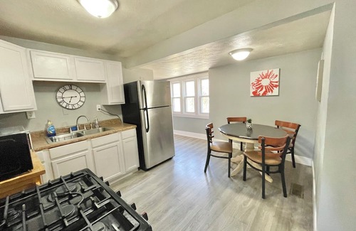 Herrin Casa | Seventeenth Street 2-bedroom 1 bath house with AC, WiFi in Herrin